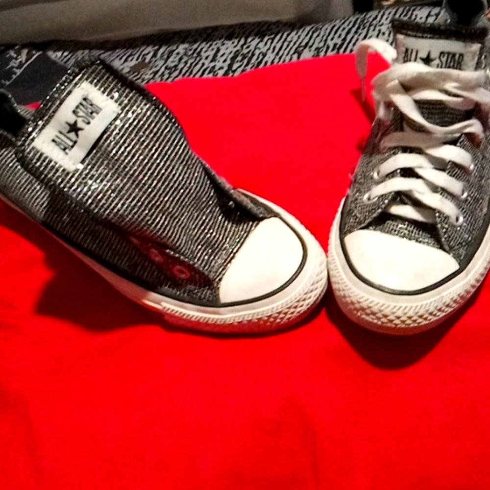 Converse shimmer for Kamala